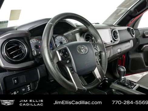 Used 2020 Toyota Tacoma TRD Sport image 4