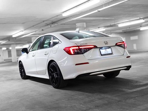 Certified 2024 Honda Civic Sport image 5