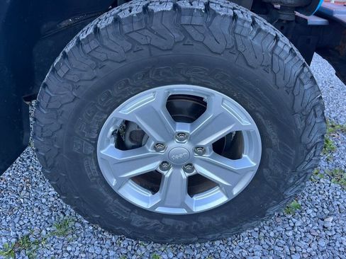 Used 2017 Jeep Wrangler Unlimited Sahara w/ Quick Order Package 24E Chief AWD/4WD image 22
