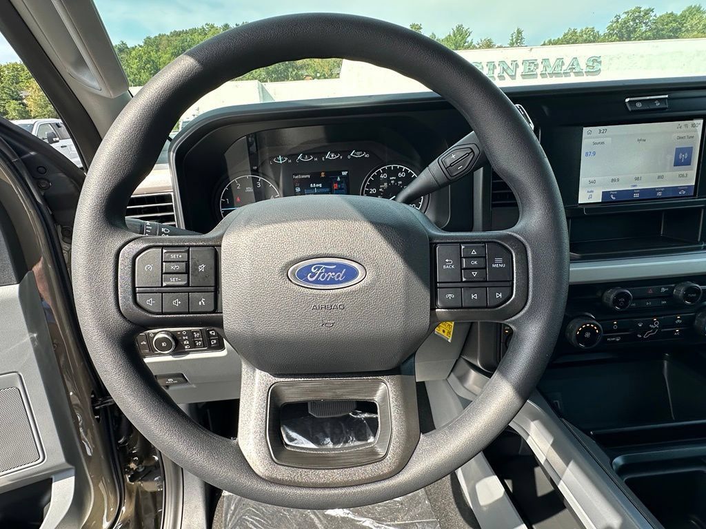 New 2026 Ford F450 XLT w/ FX4 Off-Road Package AWD/4WD image 8