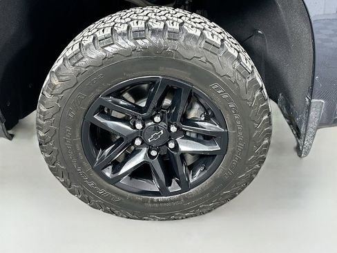 Used 2021 Chevrolet Silverado 1500 LT Trail Boss w/ Convenience Package II AWD/4WD image 31