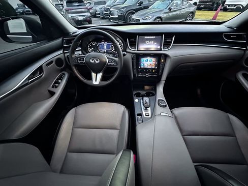Certified 2025 INFINITI QX50 Luxe image 2