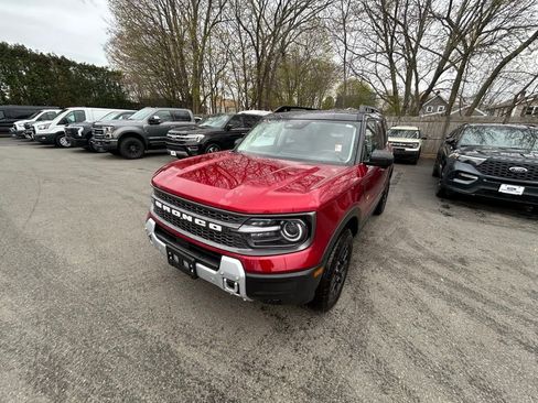 Used 2025 Ford Bronco Sport Badlands AWD/4WD image 3