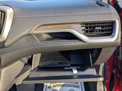 Used 2024 GMC Terrain Denali image 21