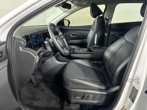 Used 2025 Hyundai Tucson Limited image 11