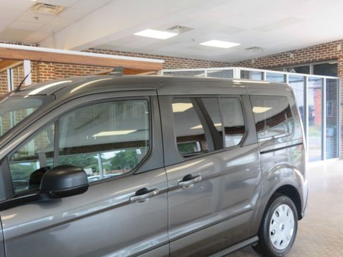 Used 2020 Ford Transit Connect XLT FWD image 77
