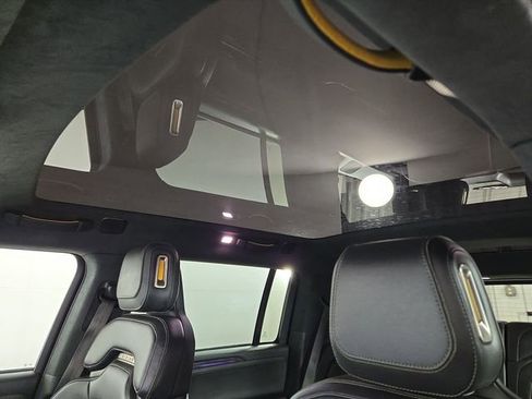 Used 2023 Rivian R1S Adventure image 33