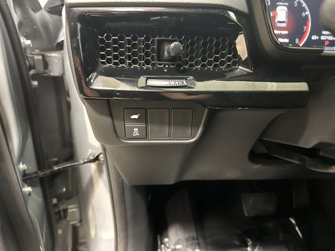 Used 2023 Honda CR-V EX-L image 37
