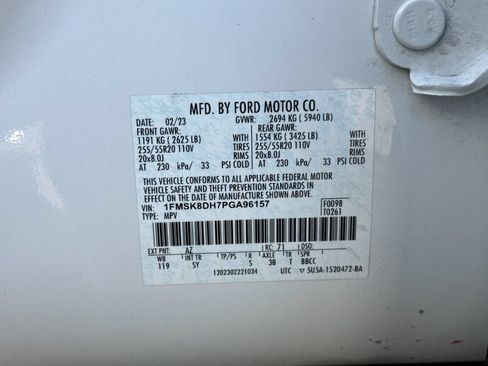 Used 2023 Ford Explorer XLT w/ Equipment Group 202A AWD/4WD image 28