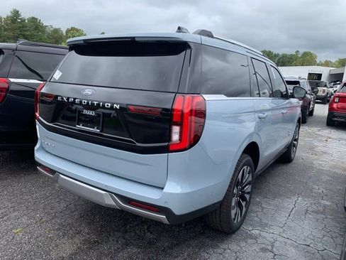 New 2025 Ford Expedition Platinum w/ Driver's Package image 21