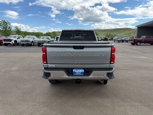 Used 2024 Chevrolet Silverado 2500 LTZ w/ LTZ Convenience Package AWD/4WD image 28