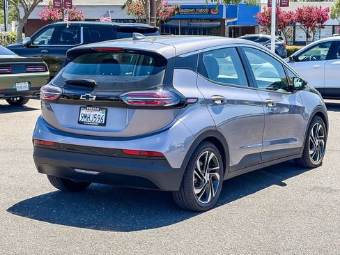 Used 2023 Chevrolet Bolt LT w/ Infotainment Package FWD image 4