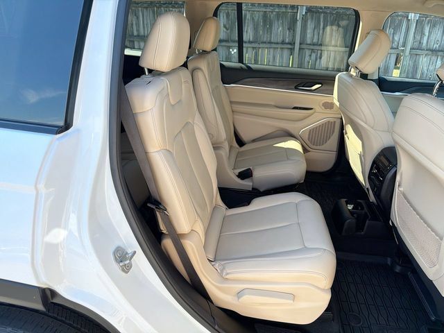 Used 2021 Jeep Grand Cherokee L Limited RWD image 28