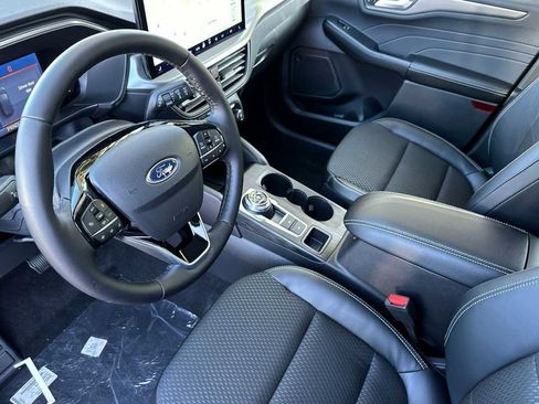 New 2025 Ford Escape SE image 34