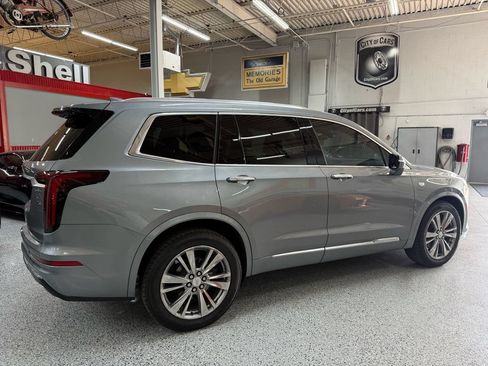 Used 2023 Cadillac XT6 Premium Luxury FWD image 5
