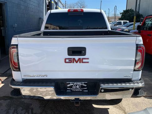 Used 2016 GMC Sierra 1500 SLT w/ Enhanced Driver Alert Package image 7