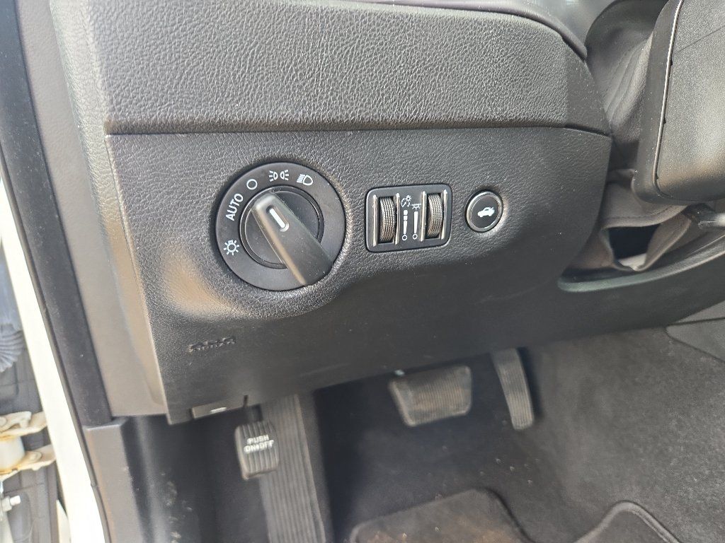 Used 2023 Dodge Charger SXT RWD image 21