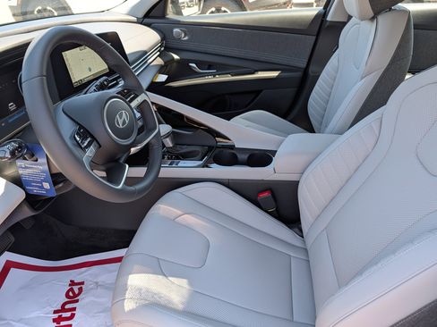 New 2026 Hyundai Elantra Limited FWD image 6