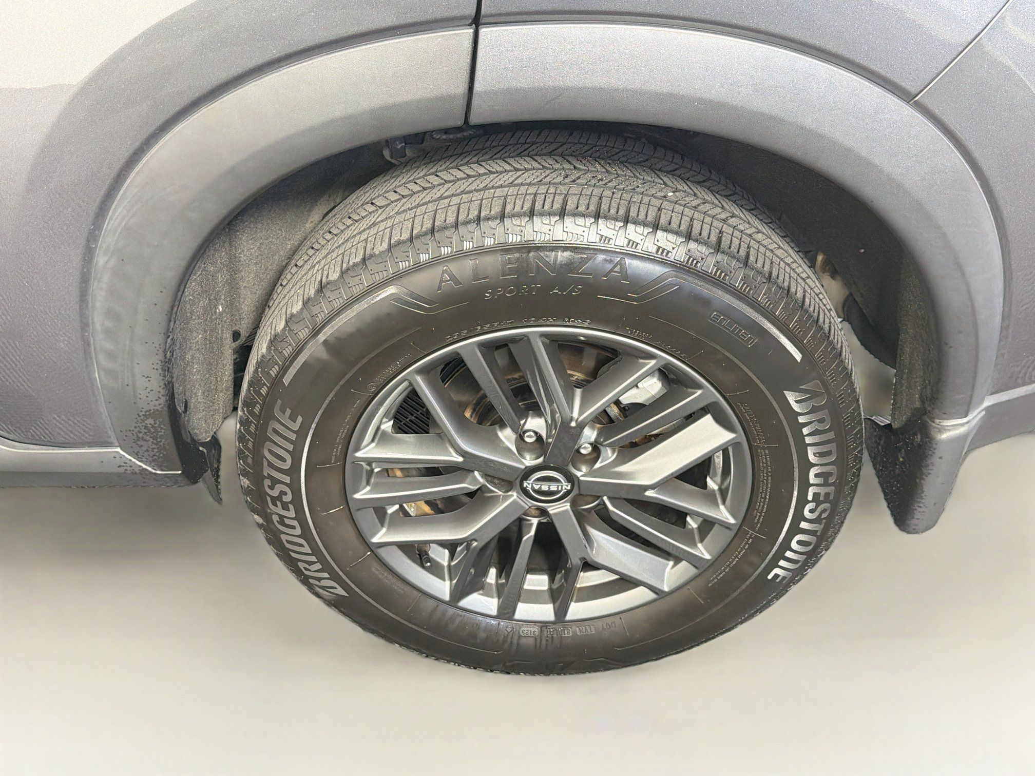 Used 2023 Nissan Rogue S FWD image 11