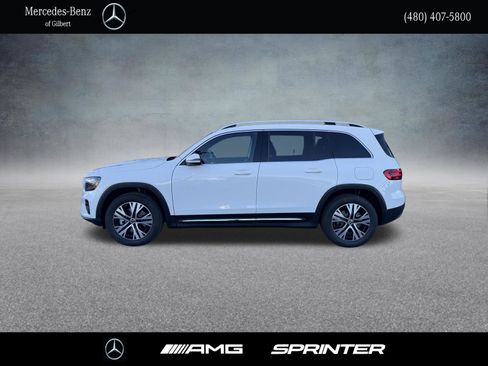 Used 2026 Mercedes-Benz GLB 250 image 2