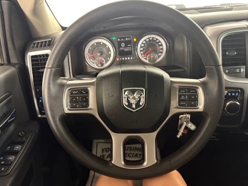 Used 2022 RAM 1500 Classic SLT RWD image 15