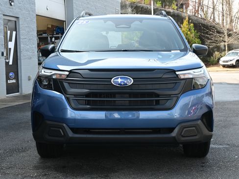 Certified 2025 Subaru Forester w/ Convenience Package #2 image 3