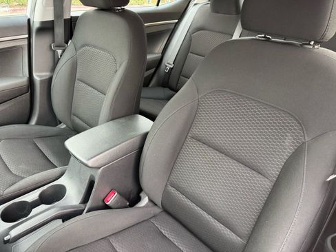 Used 2020 Hyundai Elantra SE w/ Cargo Package (C1) image 22