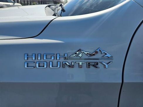 Used 2021 Chevrolet Tahoe High Country RWD image 11