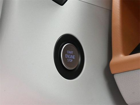 New 2025 Volkswagen ID. Buzz 1st Edition image 7