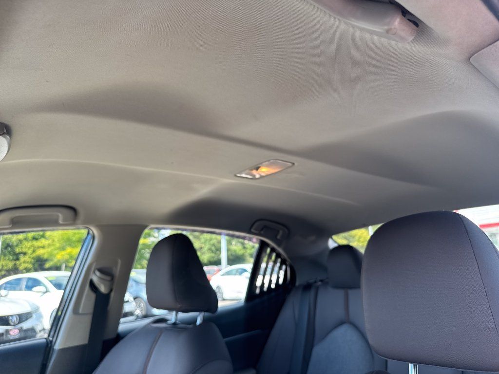 Used 2019 Toyota Camry LE FWD image 15