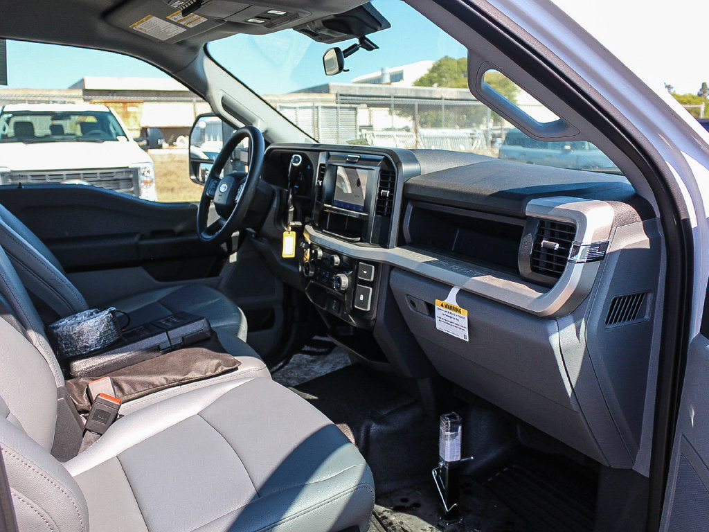 New 2025 Ford F350 XL w/ XL Chrome Package RWD image 15