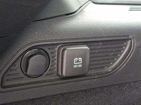 Used 2022 Jeep Grand Cherokee Overland w/ Luxury Tech Group IV AWD/4WD image 34