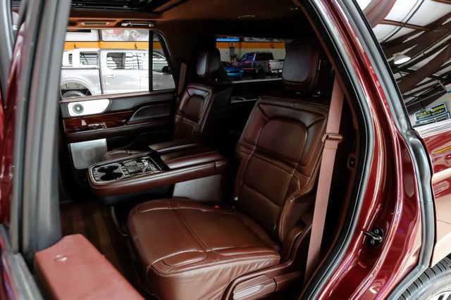 Used 2018 Lincoln Navigator Black Label w/ Cargo Package AWD/4WD image 42