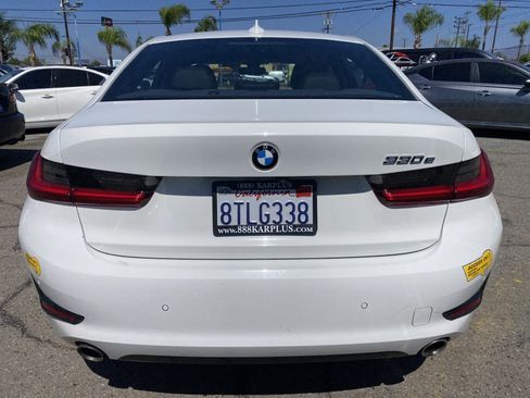 Used 2021 BMW 330e w/ Convenience Package RWD image 11