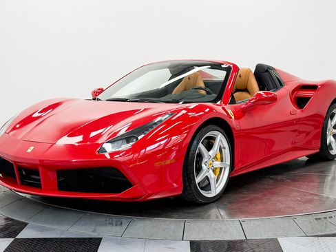 Used 2018 Ferrari 488 Spider RWD image 5