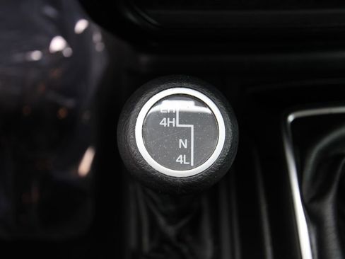 Used 2022 Jeep Gladiator Sport AWD/4WD image 13