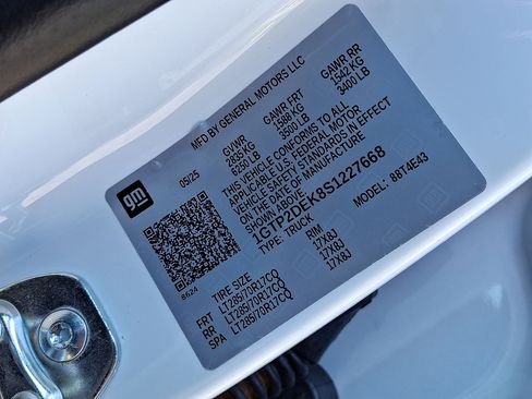 New 2025 GMC Canyon AT4 w/ AT4X Package AWD/4WD image 18