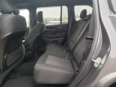 Used 2024 Jeep Grand Cherokee Laredo X w/ Luxury Tech Group I image 12