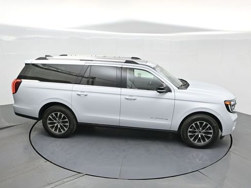 Used 2025 Ford Expedition Max Platinum image 56