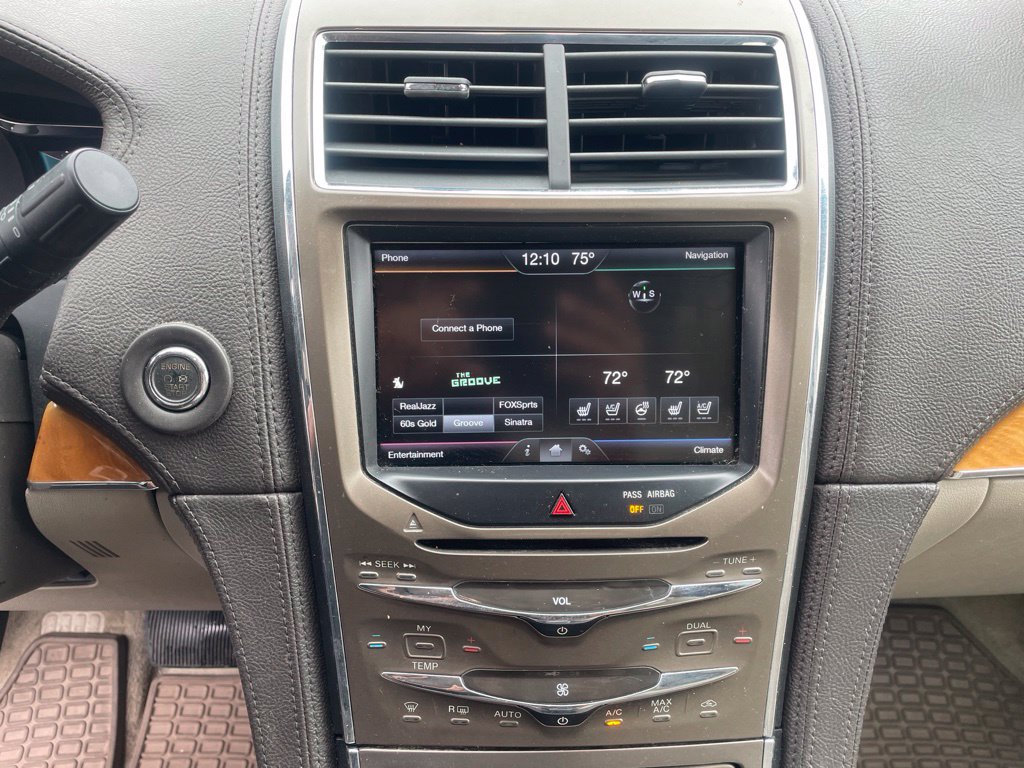 Used 2015 Lincoln MKX FWD w/ Equipment Group 102A image 12