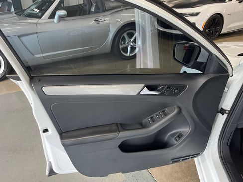 Used 2017 Volkswagen Jetta S FWD image 24