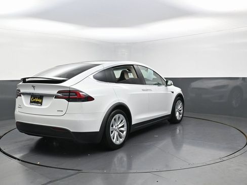 Used 2019 Tesla Model X 100D image 43