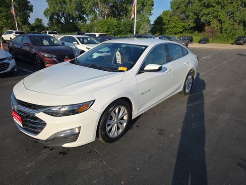 Used 2023 Chevrolet Malibu LT FWD image 1
