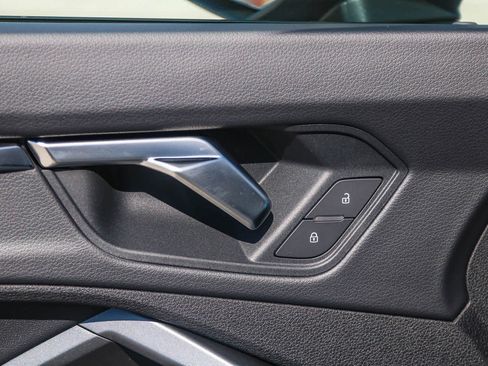 New 2025 Audi Q3 2.0T Premium image 34