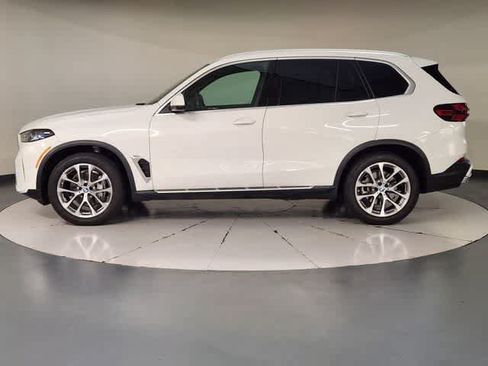 Used 2026 BMW X5 xDrive40i AWD/4WD image 8