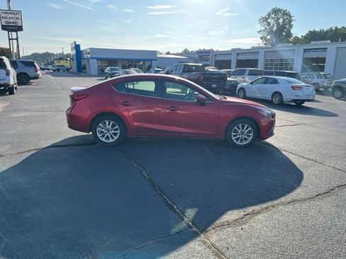 Used 2015 MAZDA MAZDA3 i Touring w/ Technology Package FWD image 2