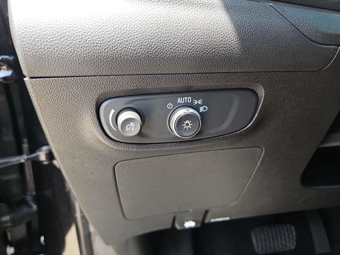 Used 2025 Buick Encore GX Preferred FWD image 17