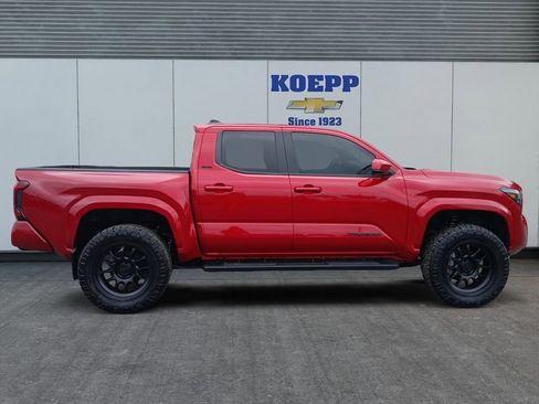 Used 2024 Toyota Tacoma SR5 AWD/4WD image 6