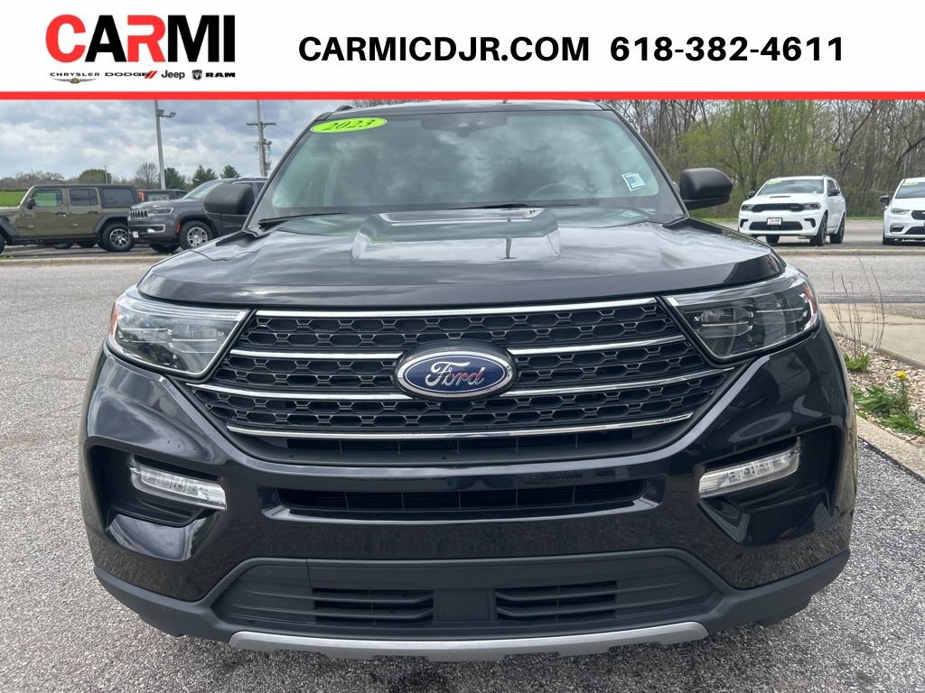 Used 2023 Ford Explorer XLT w/ Equipment Group 202A RWD image 2