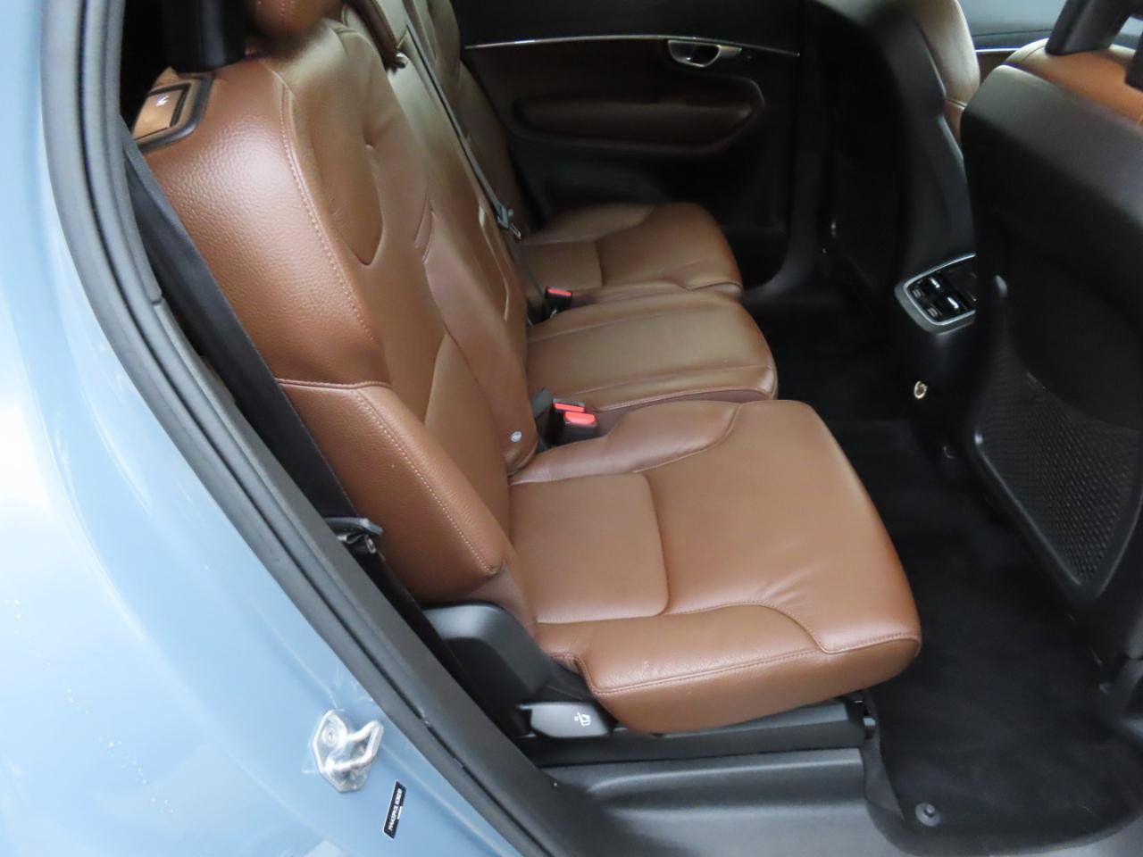 Used 2020 Volvo XC90 T6 Momentum AWD/4WD image 18
